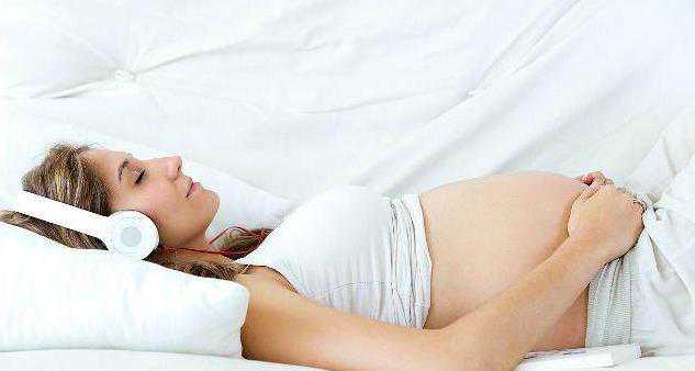 46岁女性做供卵试管婴儿需要和供卵者一样的血型吗？